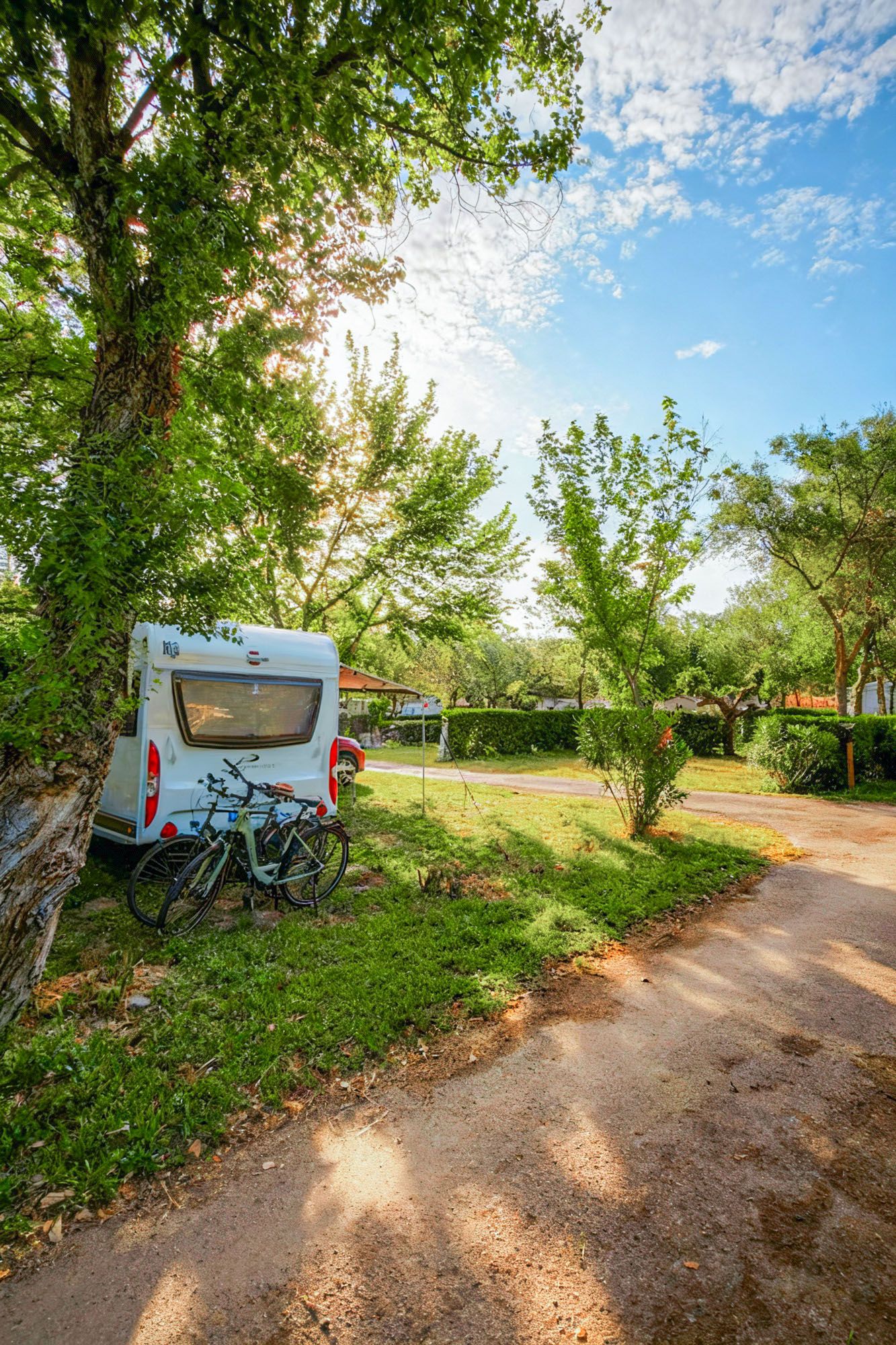 Domainevaldecesse campingcars emplacement