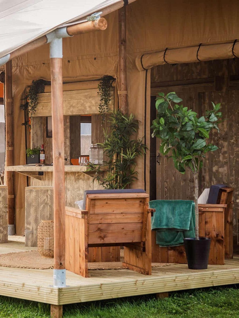 Glamping Lodge bar Sunairlodge