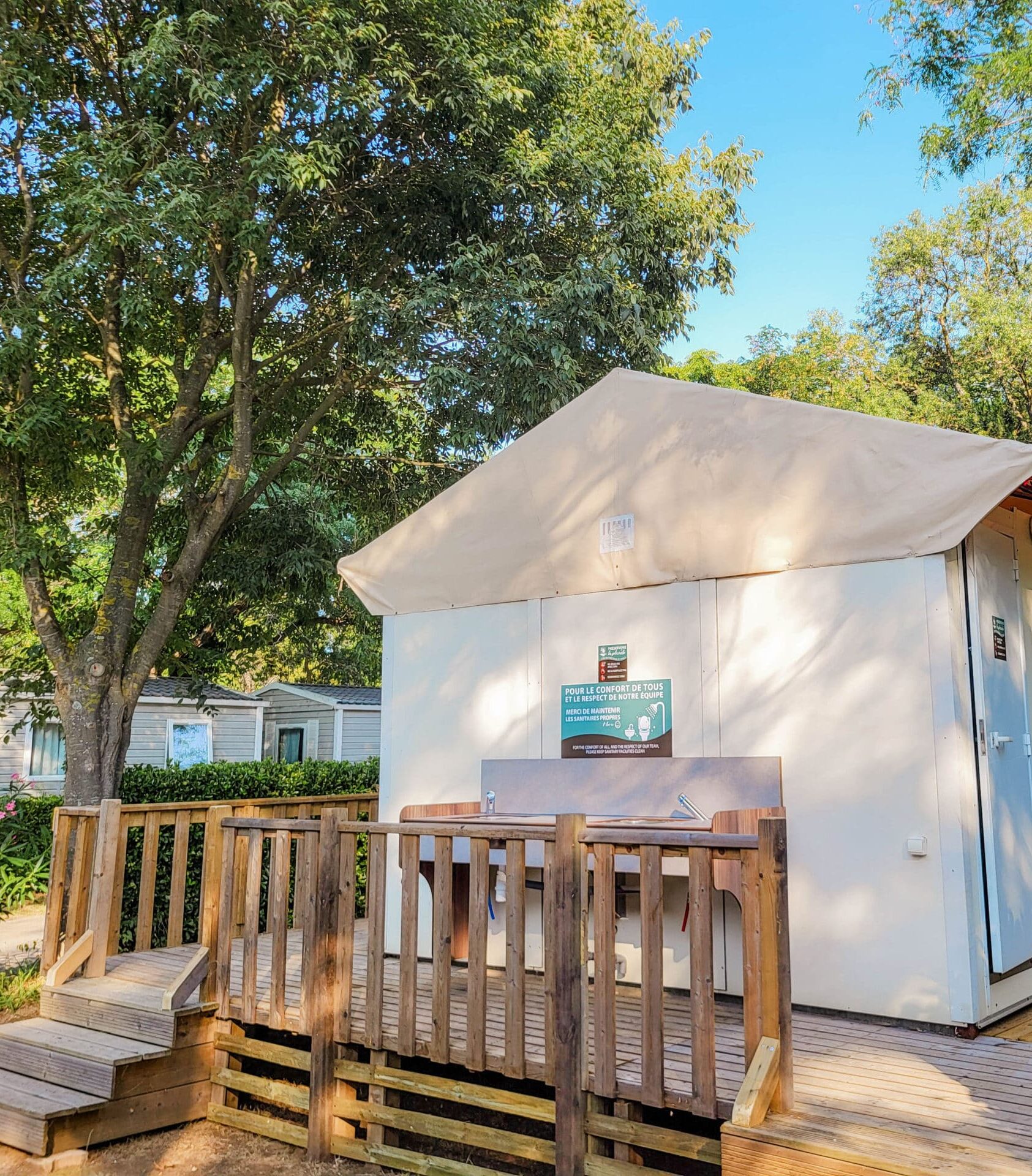 Le Val de Cesse sanitaires privatifs emplacements