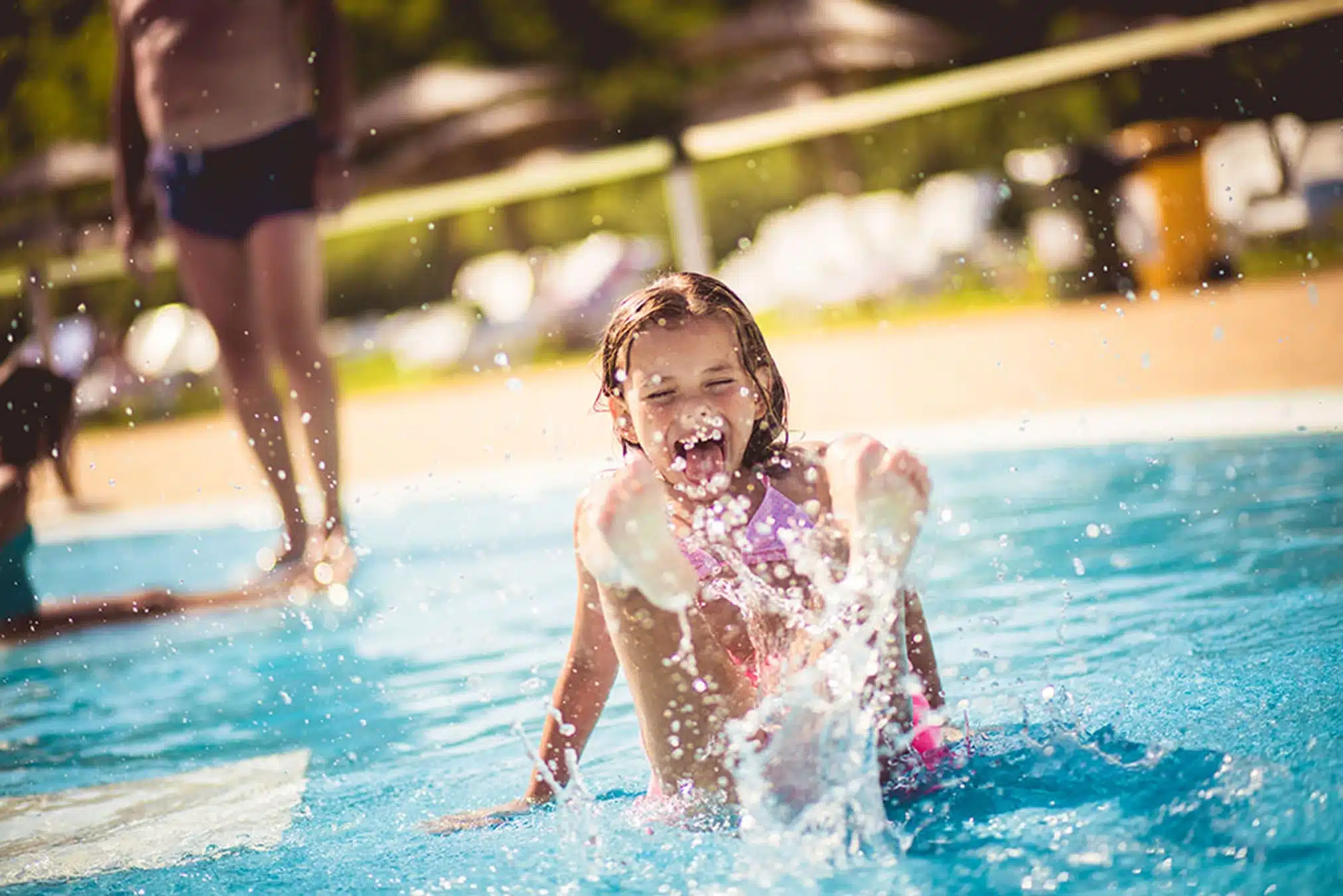 Camping dans l'Aude avec pataugeoire et jeux pour les tout petits